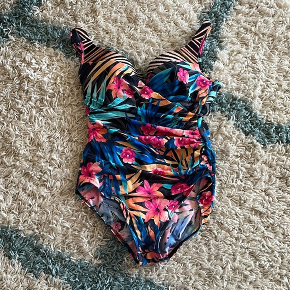 Miraclesuit Tropica Escape One-Piece Swimsuit Size 14 - Picture 2 of 6